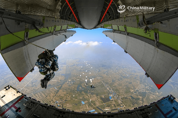 QQ版本6.0同跳伞小队官方下载,专家观点解析 soft_v5.155